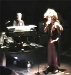 Jean-Marc Herbreteau (claviers) et charlotte Barfuss (chant)